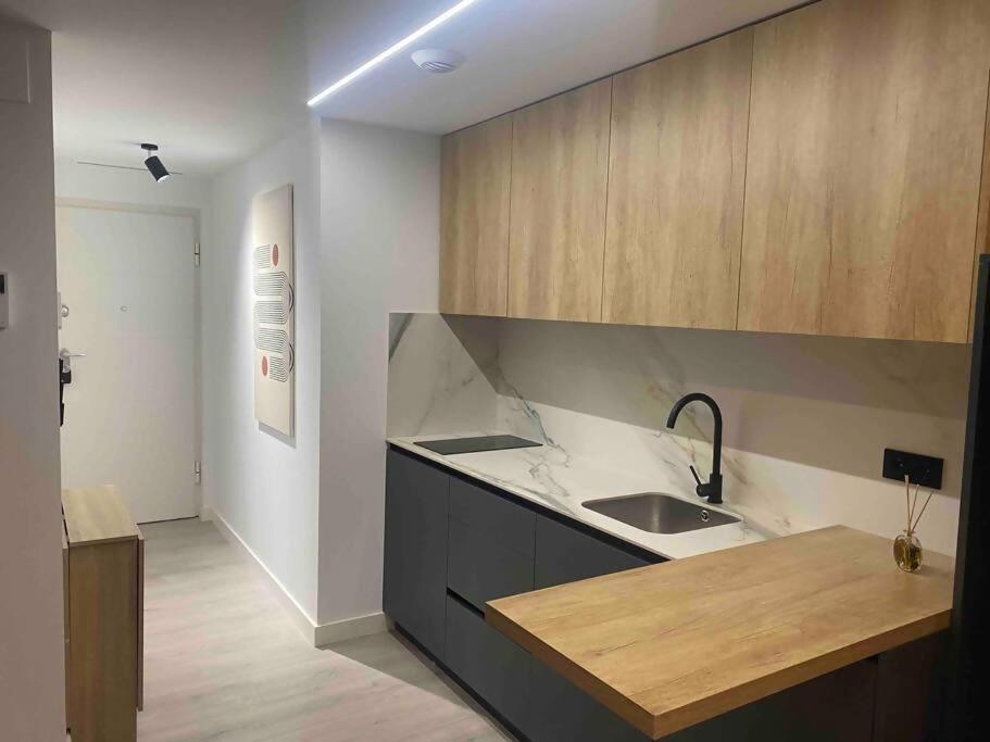 Cosmopolita Apartamento Nuevo Murcia Bagian luar foto